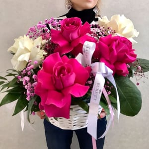 Blumenkorb 'Date in Paris'