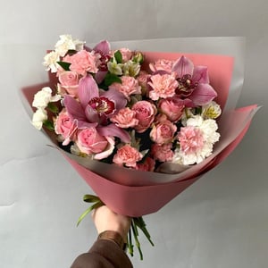 Delicate pink bouquet