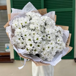 Bouquet '11 Chrysanthemums in Kraft Paper'