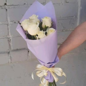 Bouquet of white roses