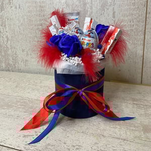 Caja con rosas kinder y jabón