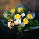 Mix bouquet with roses and lisianthus