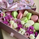 Big sweet box with macaroons