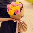 Blumenstrauß 'Aus gelben und rosa Rosen, 15 Stk'