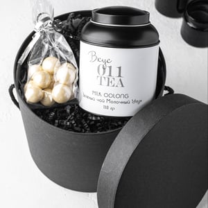 Gift set of tea and sweets