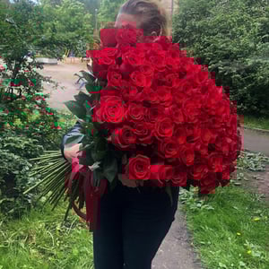 Blumenstrauß 'Bouquet 101 Rose 80 cm'