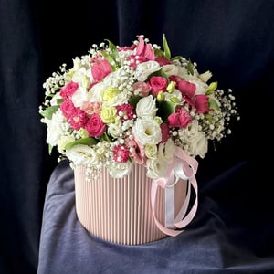 Hat box with flowers 'Flower box'