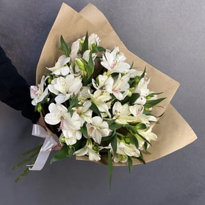Bouquet of 5 branches of alstroemeria