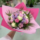 Blumenstrauß 'Fairytale Rosen mit Nelken und Eustoma'