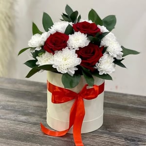 Crimson Elegance Flower Box