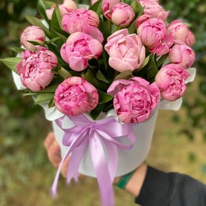 Flower box 'Box with pink peonies'