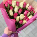 Bouquet of 25 Kenyan roses