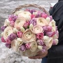 Blumenkorb 'Luxurious bouquet in a basket'