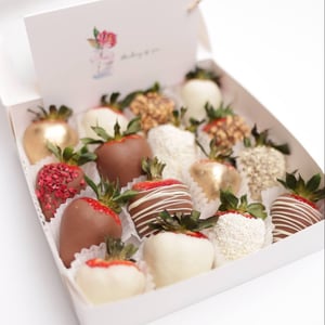 Box of Choco Strawberries Milk & White