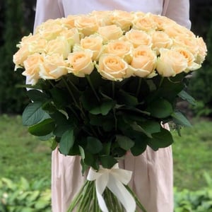 Bouquet '51 cream-colored roses with delivery to Kyiv'
