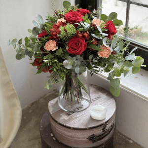 Ramo de rosas y claveles - Terciopelo