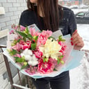 Blumenstrauß 'Strauß französischer Rosen mit Tulpen'