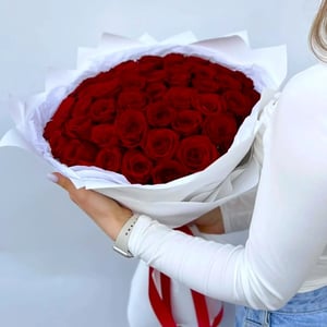 Bouquet 'Red Naomi 51'