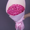 35 pink roses