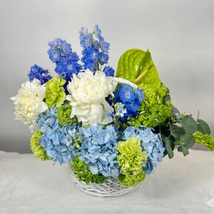 Flower basket 'Tender Confession'