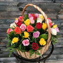 Flower basket 'Basket with 51 roses mix'
