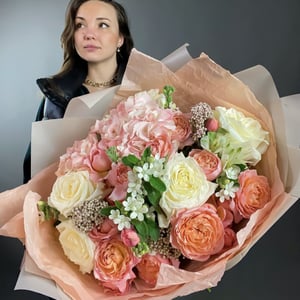 Beige Sunrise Bouquet