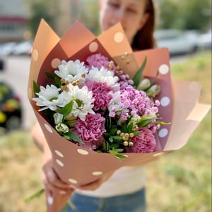 Blumenstrauß 'Bouquet aus frischen Dianthus- und Alstroemerien'