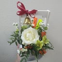 Flower box 'Composition of Roses, Alstroemeria and Chrysanthemums'
