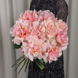 Bouquet de 9 roses françaises de couleur rose