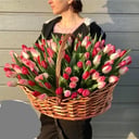 Flower basket 'Basket of 101 tulips'