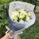 Ramo '15 white peonies'