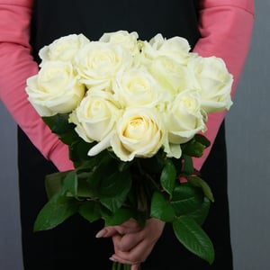 Bouquet '11 white roses'