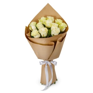 Bouquet of 11 Mondial roses