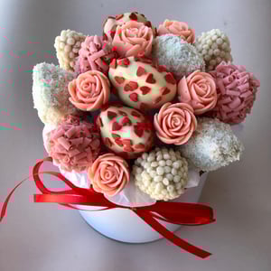 Bouquet of strawberries in chocolate