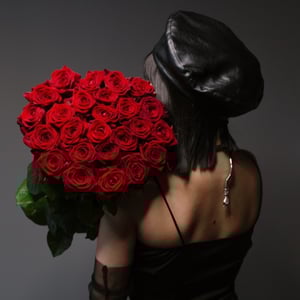 Blumenstrauß '25 red roses Red Naomi 60 cm'