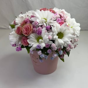 Boîte à fleurs 'Bouquet dans un gobelet en papier "Rose avec Chrysanthème"'
