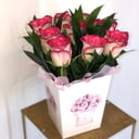 Flower box 'Delicate box with roses and greenery'
